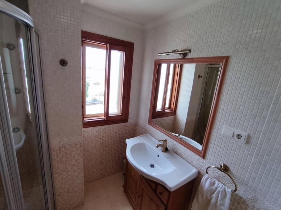 Apartamento Comodo A 300 Metros De La Playa Santa Pola Exterior photo